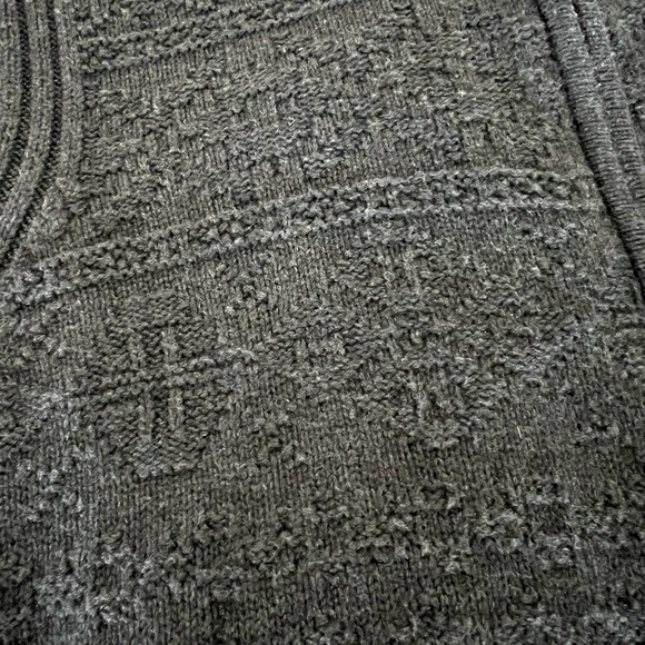 Women’s Eddie Bauer Sweater - Picture 9 of 10